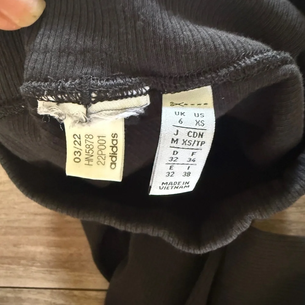 Adidas Originals | Ribbed Black Leggings (XS) - Picture 7 of 7